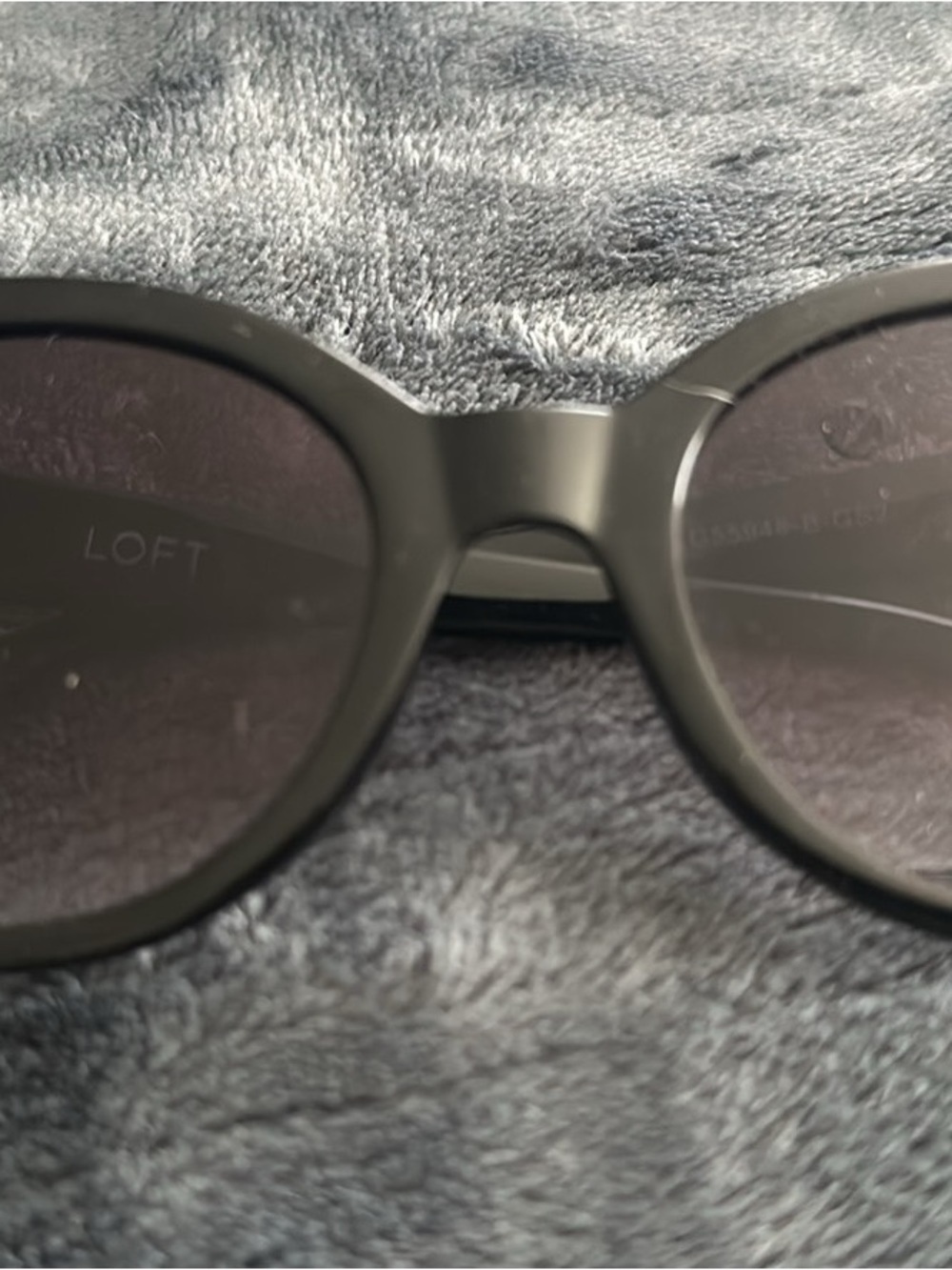 LOFT Matte Black Round Sunglasses